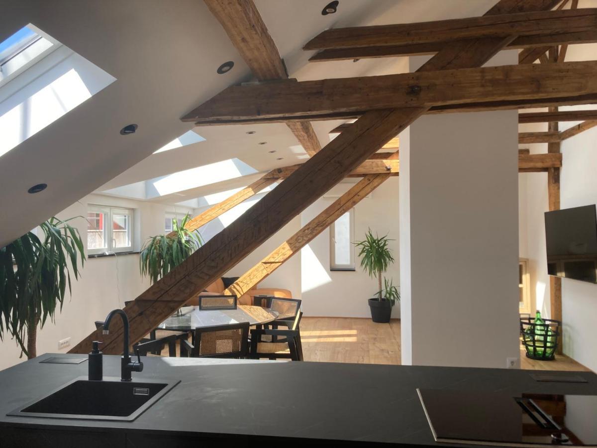 Split Rooftop Loft Exterior photo